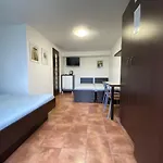 Trzynastka Δωμάτια σε οικογενειακή κατοικία *
